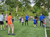 Laatste training S.K.N.W.K. JO7-1 (partijtje tegen de ouders) van maandag 27 mei 2024 (130/180)